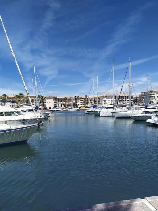 Joli T2 Tres Proche De La Plage De Fréjus Buitenkant foto